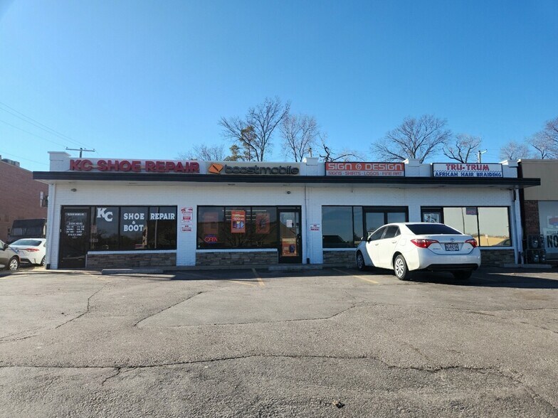 Primary Photo Of 5120 NE Antioch Rd, Kansas City Storefront For Lease