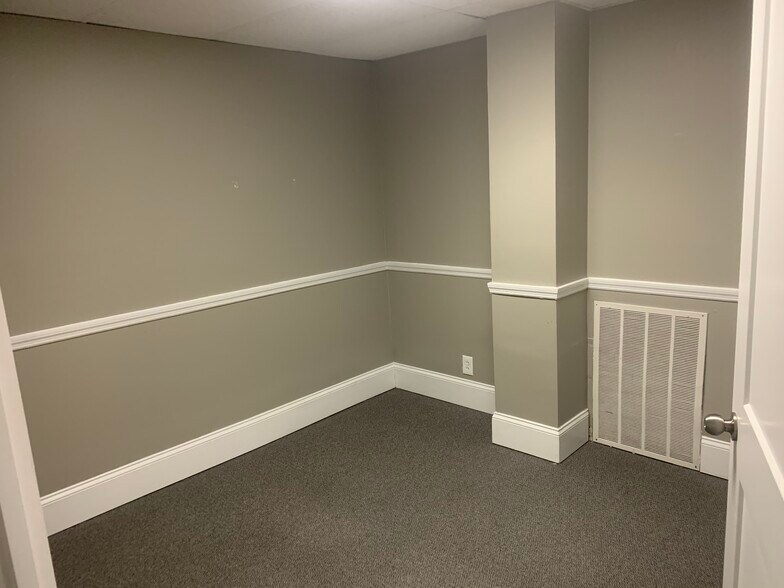 More Photos Of 199 Spence Ln, Nashville Warehouse For Lease