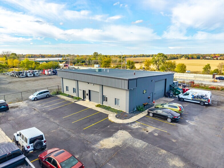 More Photos Of 20604 Burl Ct, Joliet Manufacturing For Sale