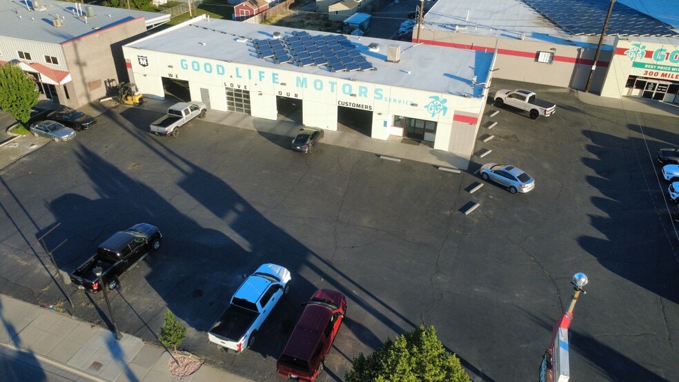 More Photos Of 211-221 11th Ave N, Nampa Auto Repair For Sale