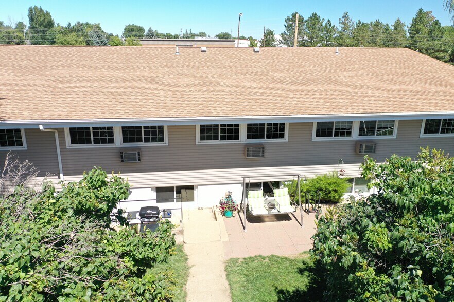 More Photos Of 107 E Main St, Bison Hotel For Sale