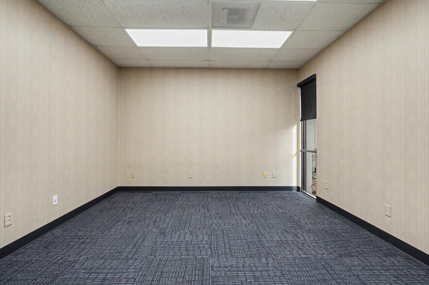 More Photos Of 3103 S Juniper Ave, Broken Arrow Office For Lease