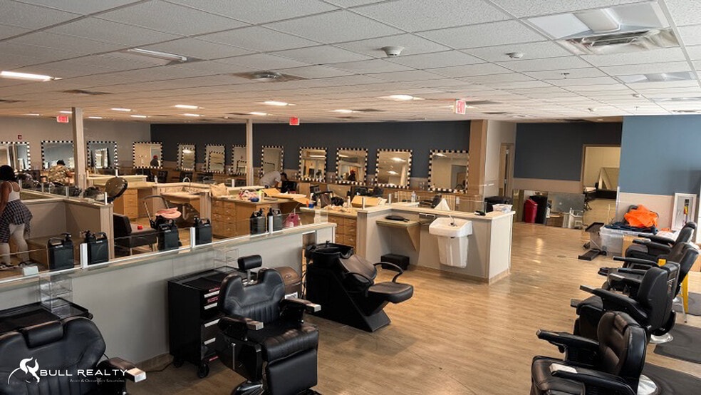 More Photos Of 2045 Donald Lee Hollowell Pky NW, Atlanta Freestanding For Lease