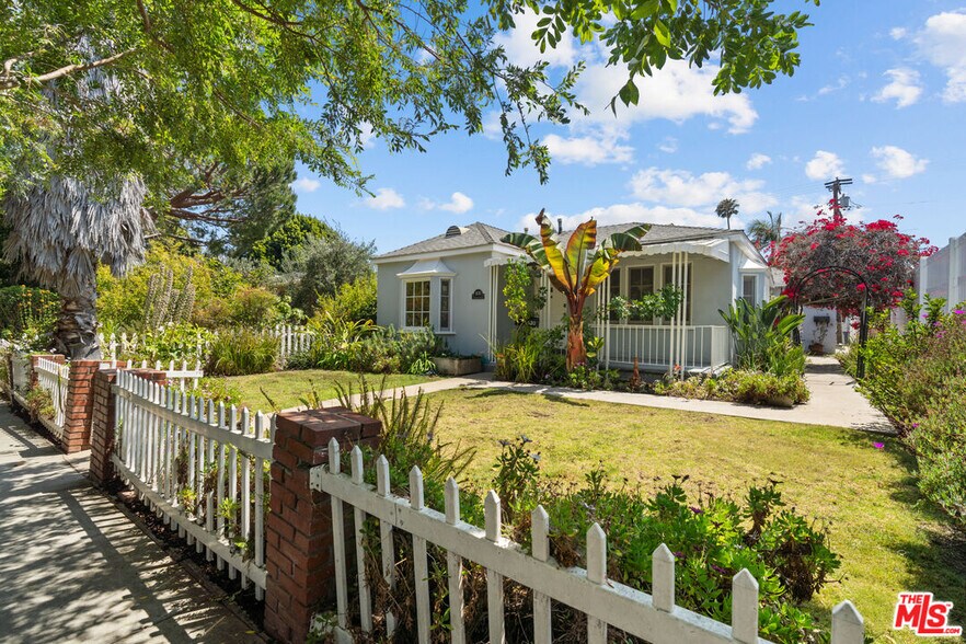 Primary Photo Of 1630 Franklin St, Santa Monica Multifamily For Sale