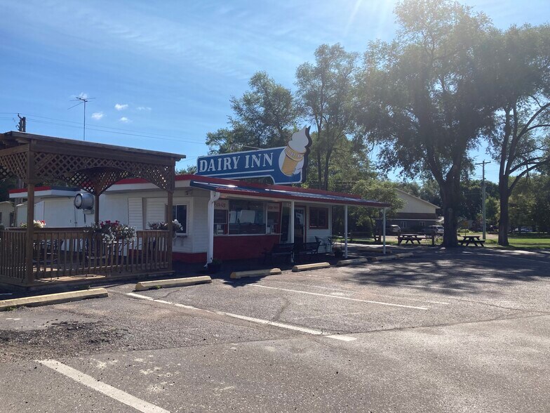 More Photos Of 1401 N Highway 20, Cannon Falls Fast Food For Sale
