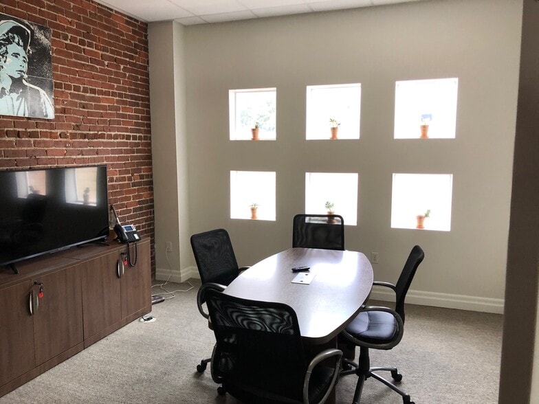 More Photos Of 1517 E 7th Ave, Tampa Storefront Retail Office For Lease