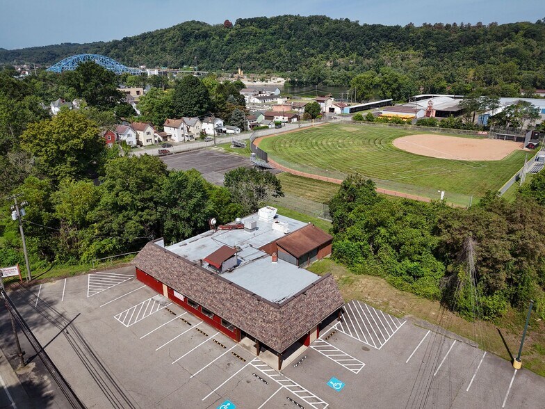 More Photos Of 550 McKeesport Rd, Elizabeth Freestanding For Sale