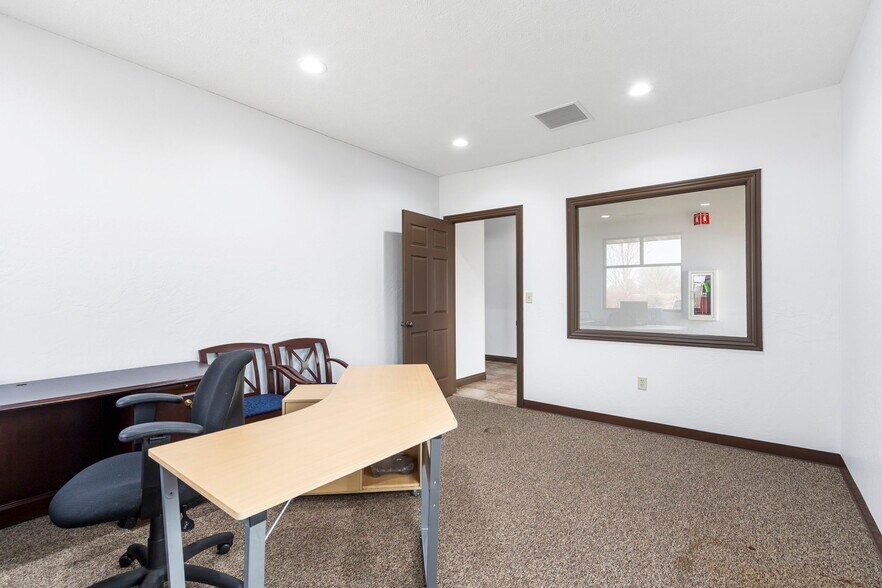 More Photos Of 4136 South Scenic, Springfield Office For Lease