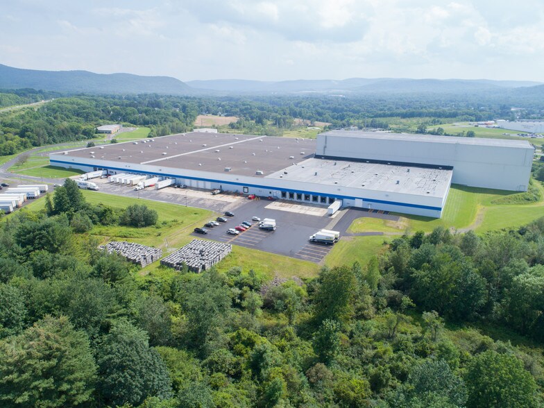 More Photos Of 1 Grosset Dr, Kirkwood Township Warehouse For Lease
