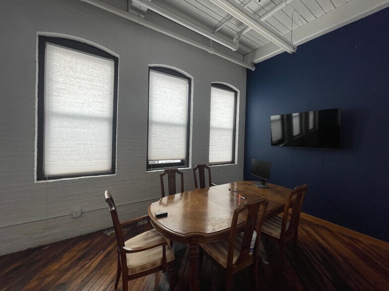More Photos Of 85 Willow St, New Haven Flex For Lease