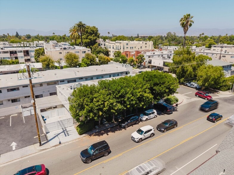 More Photos Of 4405 Ventura Canyon Ave, Sherman Oaks Apartments For Sale
