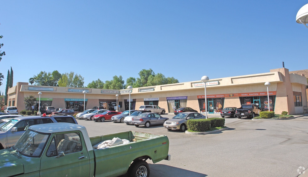 More Photos Of 2513 Tapo St, Simi Valley Unknown For Lease