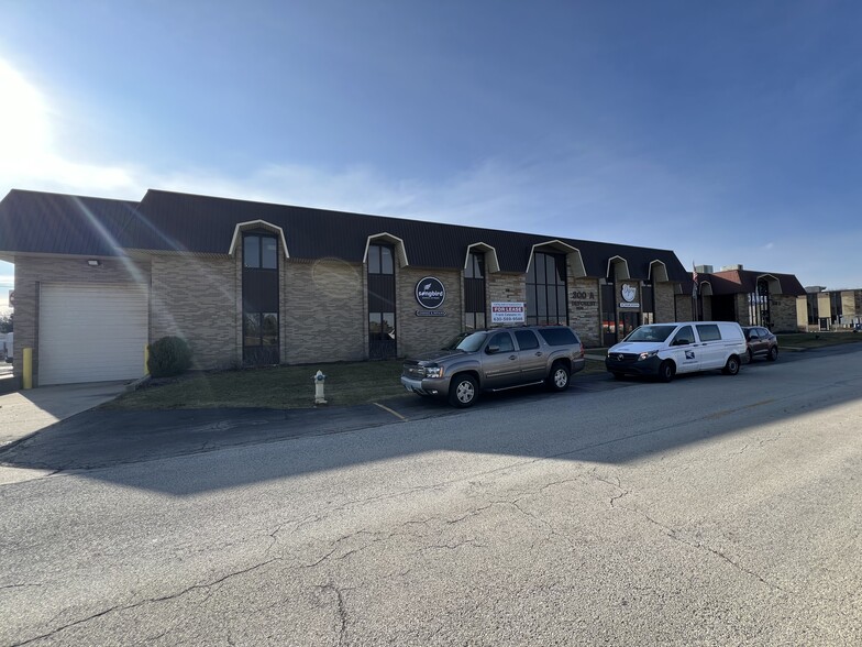 Primary Photo Of 300 W Lake St, Elmhurst Storefront Retail Office For Sale