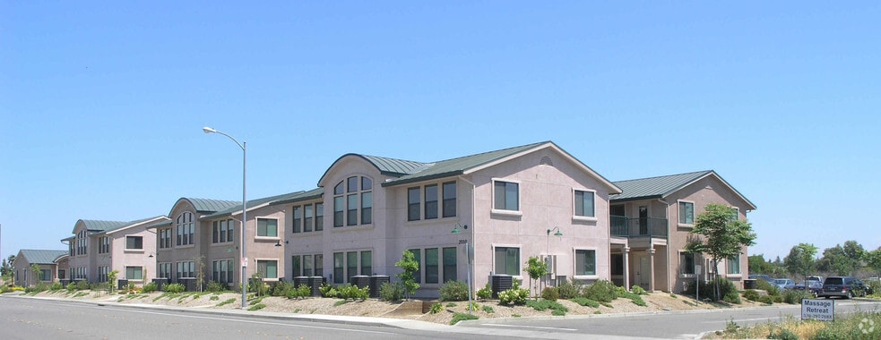 More Photos Of 2056 Lyndell Ter, Davis Medical For Lease