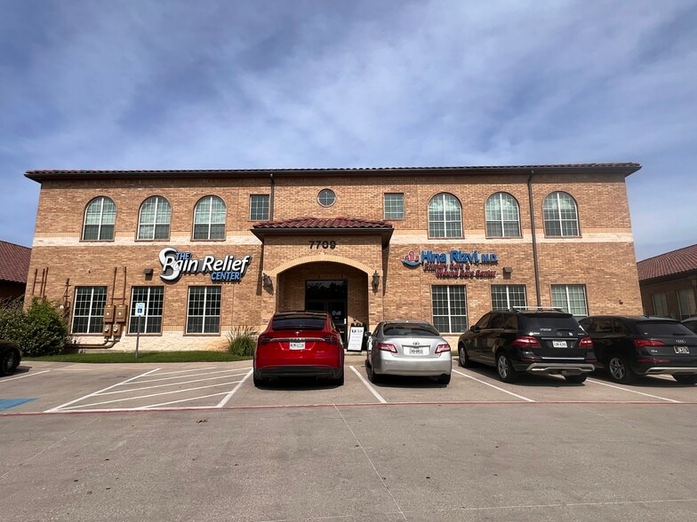 More Photos Of 7709 San Jacinto Pl, Plano Office For Sale