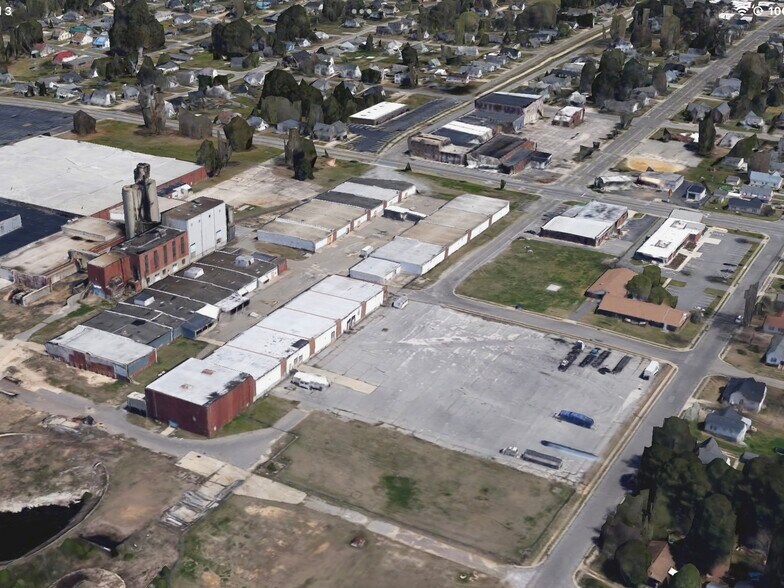 Primary Photo Of 100 N 13th St, Erwin Warehouse For Lease