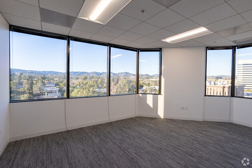 More Photos Of 12424 Wilshire Blvd, Los Angeles Office For Lease