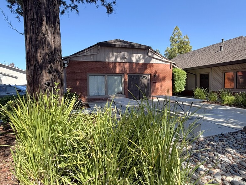 More Photos Of 10011 N Foothill Blvd, Cupertino Medical For Sale