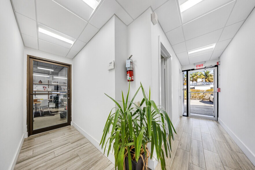 More Photos Of 1235 SW 22nd St, Miami Office For Lease