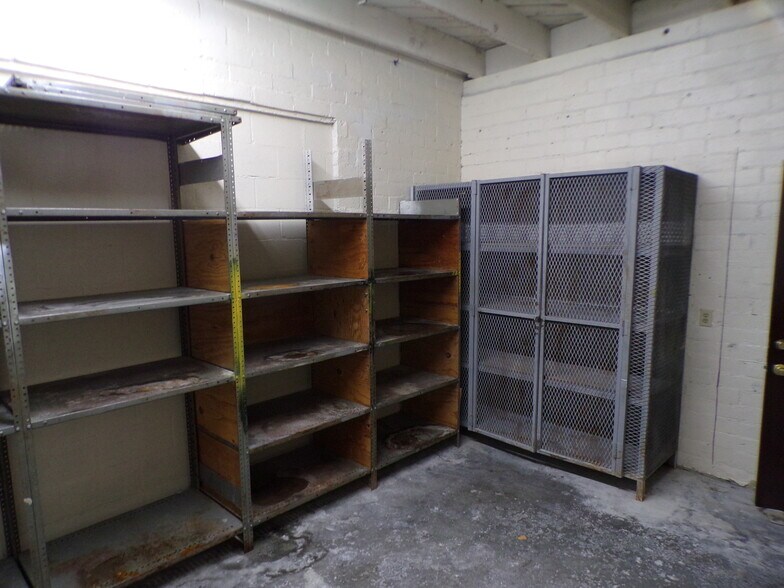 More Photos Of 1801 1st Street St, San Fernando Manufacturing For Sale