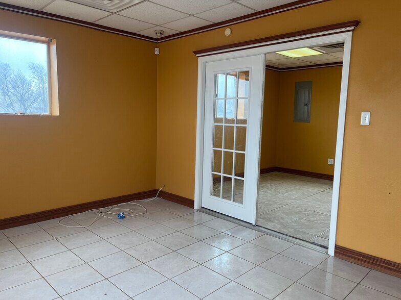 More Photos Of 11603 N Fm 2528, Lubbock Warehouse For Lease