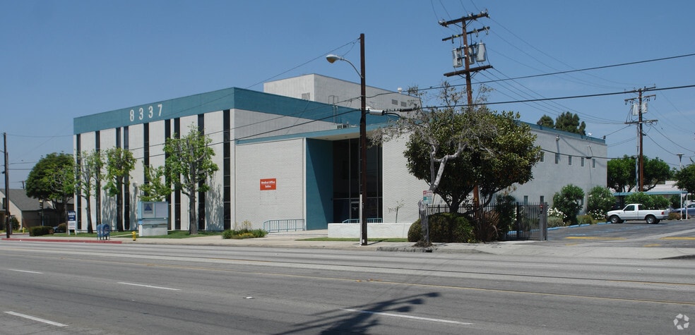 More Photos Of 8337 Telegraph Rd, Pico Rivera Medical For Lease