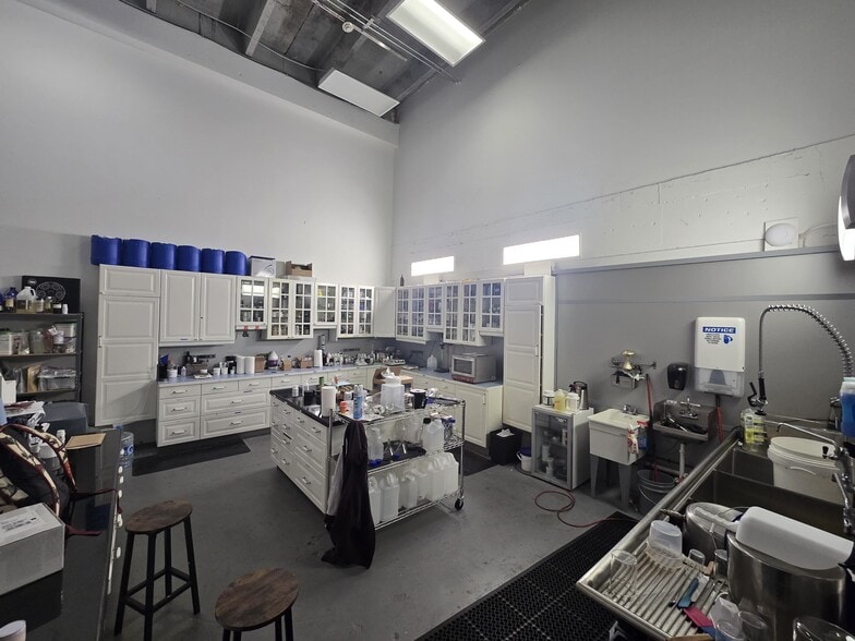 More Photos Of 3760-3788 NW 124th Ave, Coral Springs Light Distribution For Sale