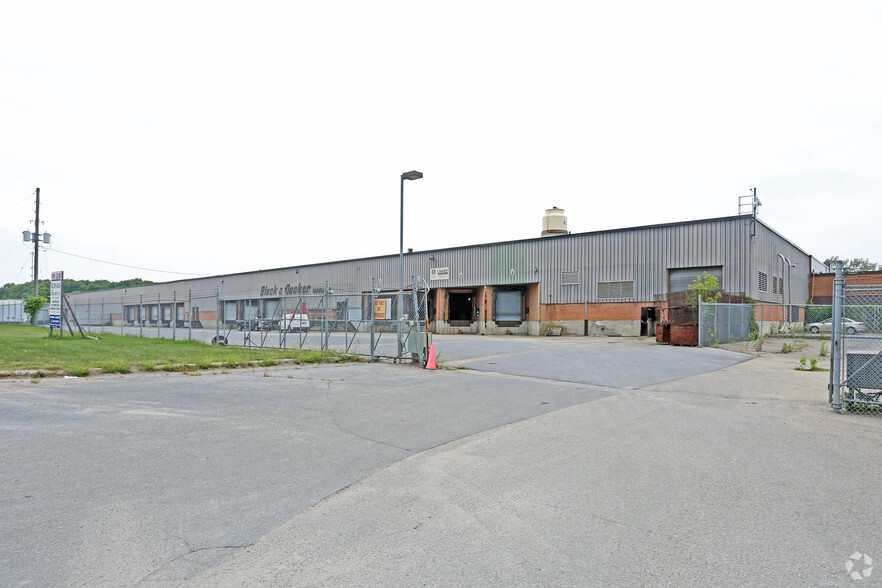 Primary Photo Of 100 Central Ave W, Brockville Warehouse For Lease