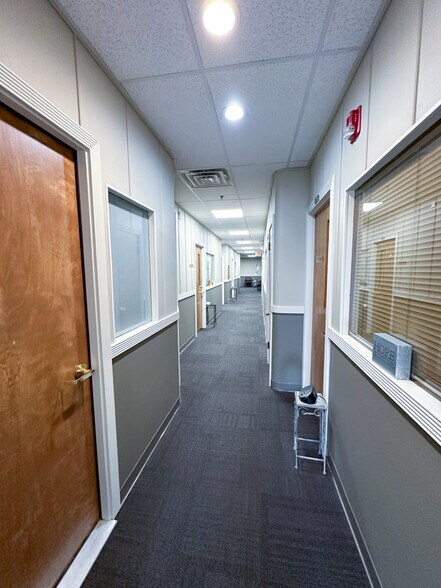 More Photos Of 28 S Water St, Batavia Office For Lease