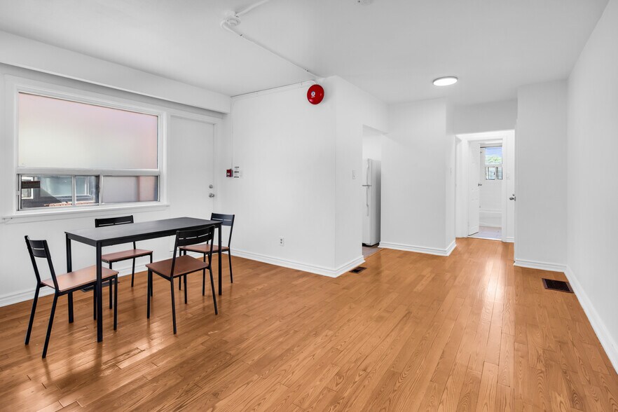 More Photos Of 694-696 Queen St E, Toronto Storefront Retail Office For Lease