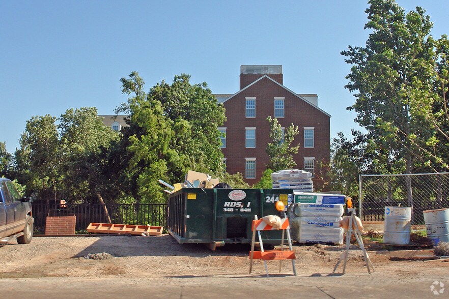 More Photos Of 6015 N Classen Blvd, Oklahoma City Office For Lease