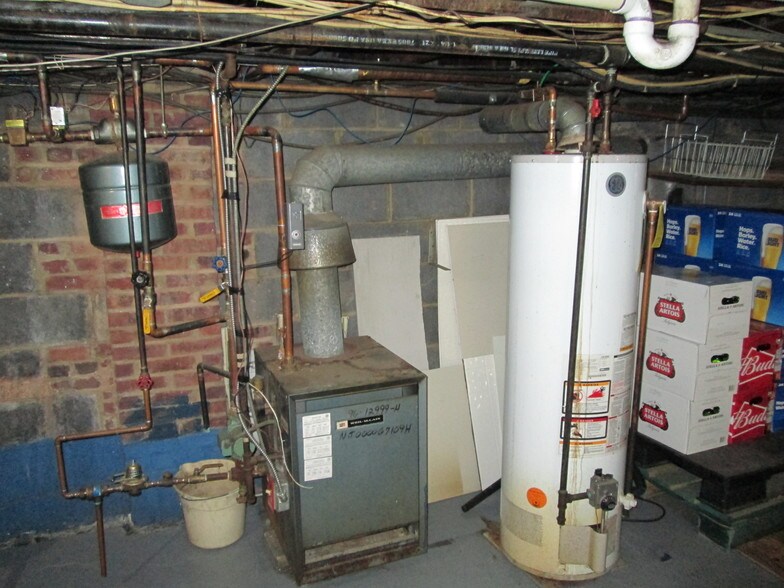 More Photos Of 147 Avenel St, Avenel Bar For Sale