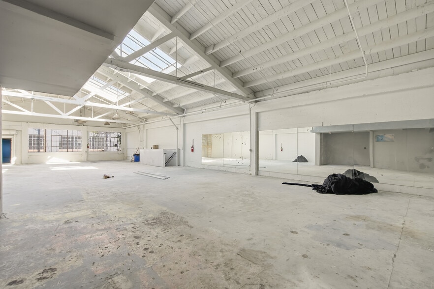 More Photos Of 19 Heron St, San Francisco Warehouse For Lease