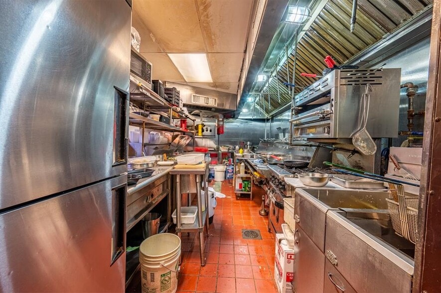 More Photos Of 1506 Bronxdale Ave, Bronx Restaurant For Sale