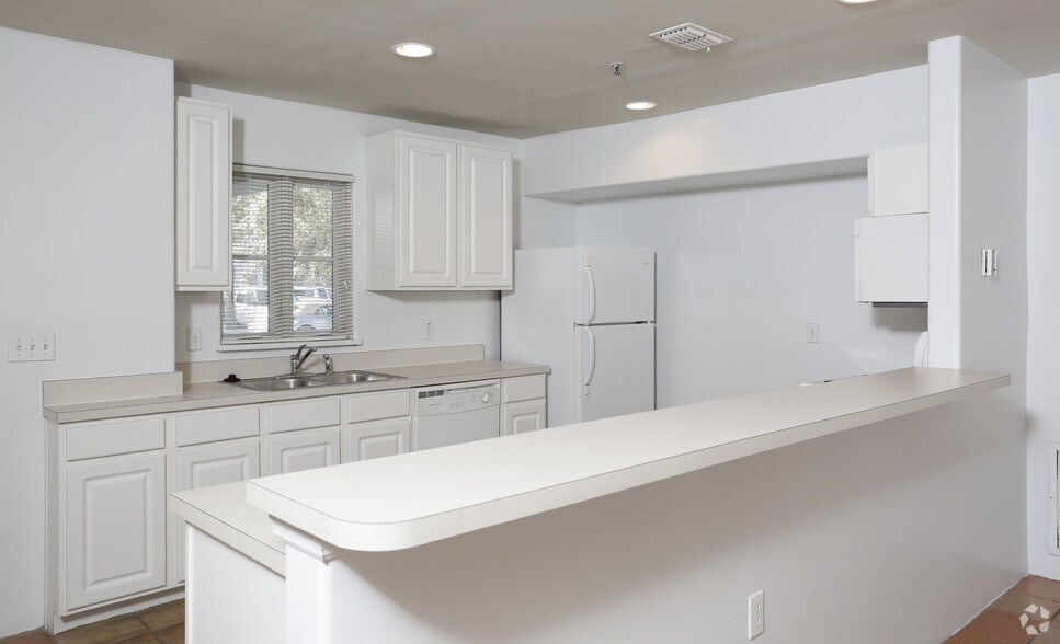 More Photos Of 433 W New England Ave, Winter Park Apartments For Lease