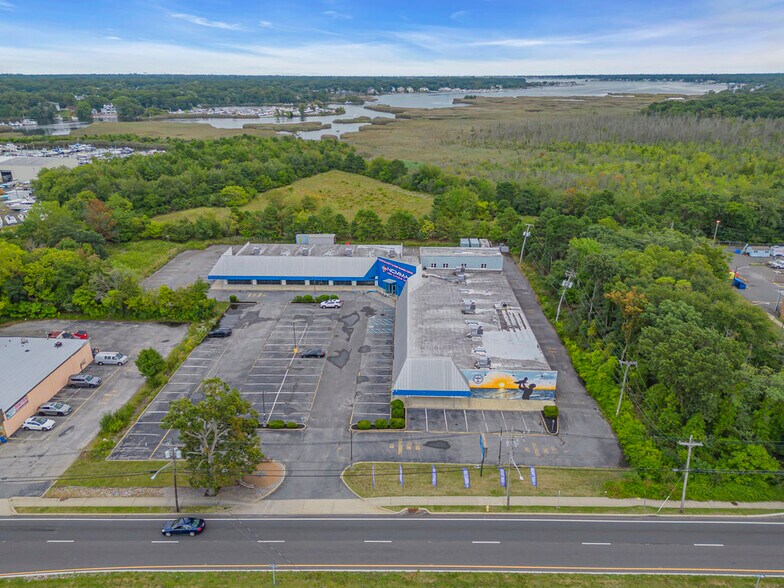 More Photos Of 781 Brick Blvd, Brick General Retail For Lease