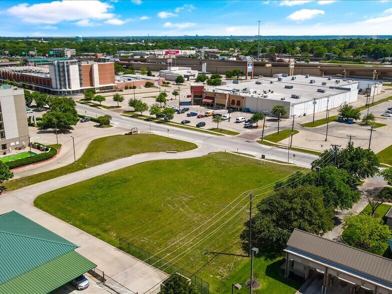 More Photos Of 860 Thousand Oaks, Hurst Land For Sale