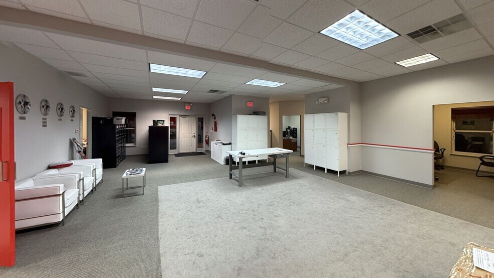 More Photos Of 116 S River Rd, Bedford Office For Sale