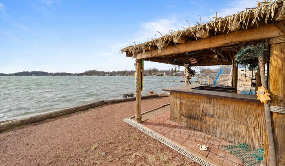 More Photos Of 511 Wilmot Ave, Twin Lakes Restaurant For Lease