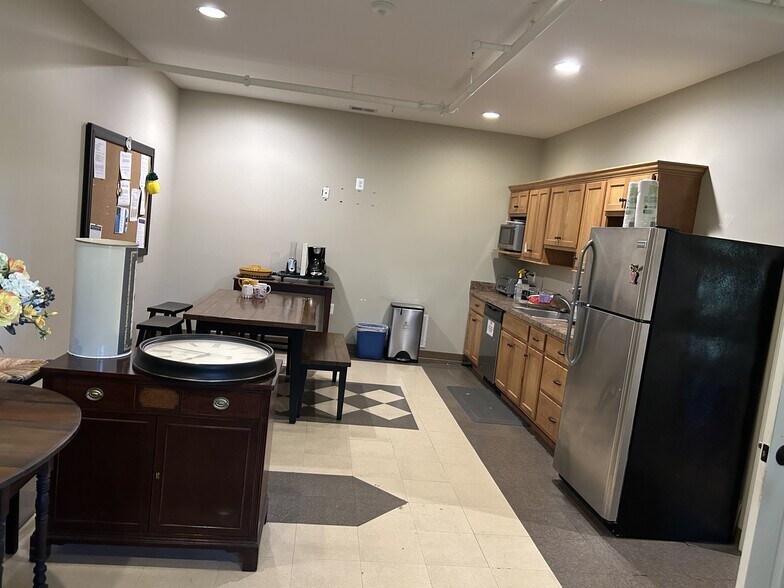 More Photos Of 115 The Plains Rd, Middleburg Office For Lease