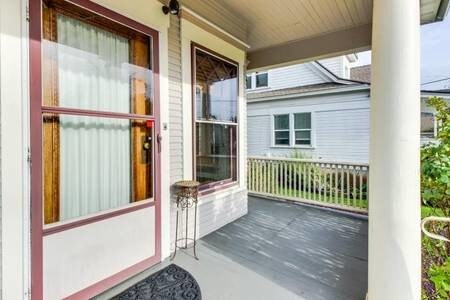 More Photos Of 707 NE 5th St, McMinnville Office For Sale