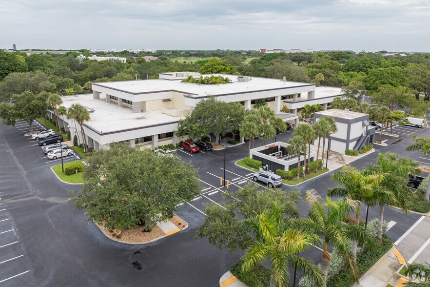 More Photos Of 5300 Broken Sound Blvd NW, Boca Raton Office For Lease
