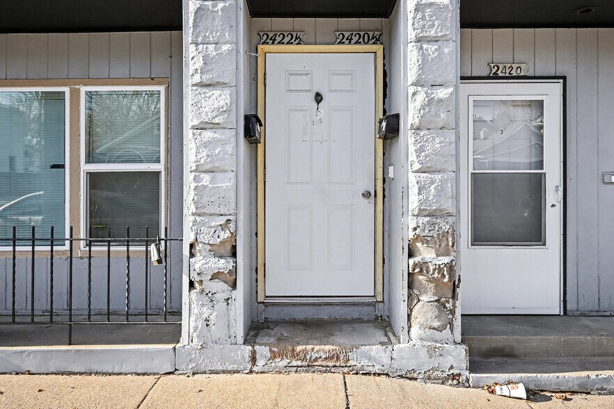 More Photos Of 2416 S 16th St, Omaha Apartments For Sale
