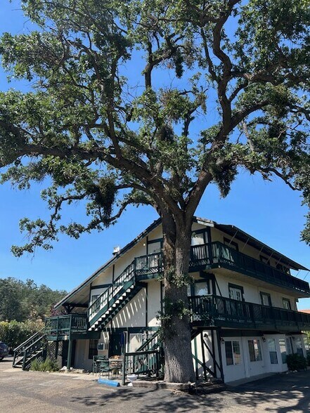 More Photos Of 14 Saint Andrews Rd, Valley Springs Hotel For Sale