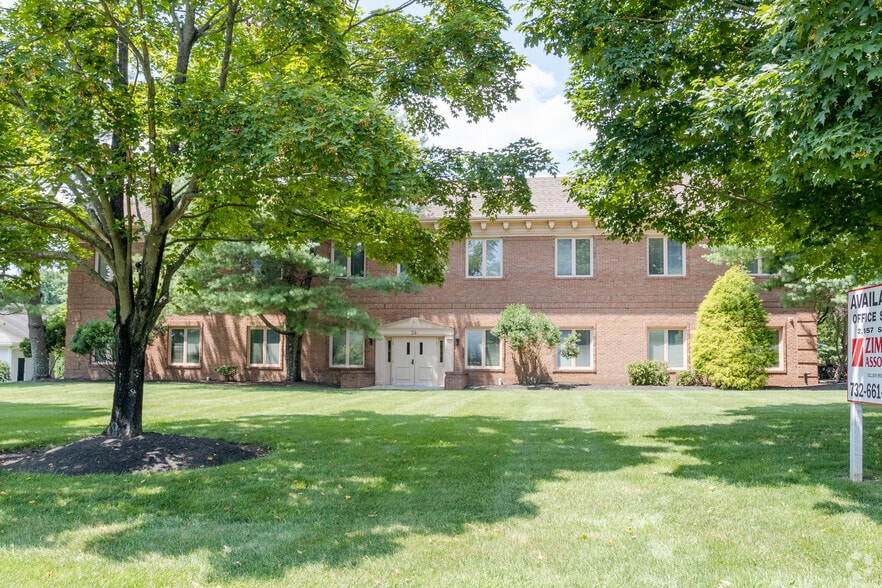 More Photos Of 24 S Holmdel Rd, Holmdel Medical For Lease