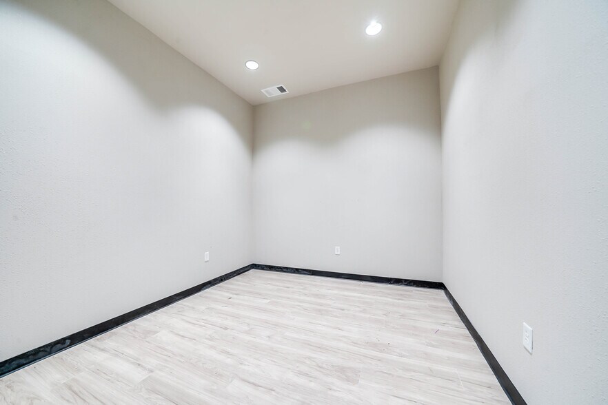 More Photos Of 3551 Eldorado Pky, McKinney Medical For Lease