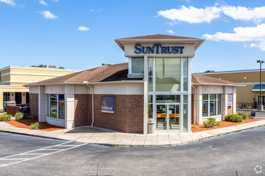 Primary Photo Of 11104 Bloomingdale Ave, Riverview Freestanding For Lease