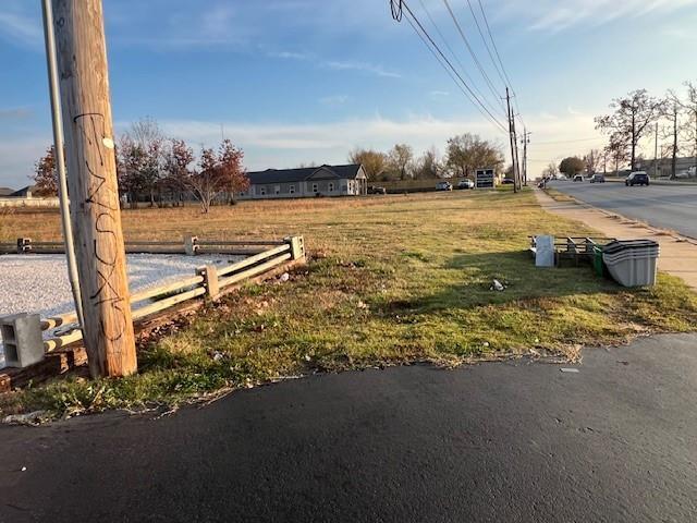 More Photos Of 1903 S 1st St, Rogers Auto Repair For Sale