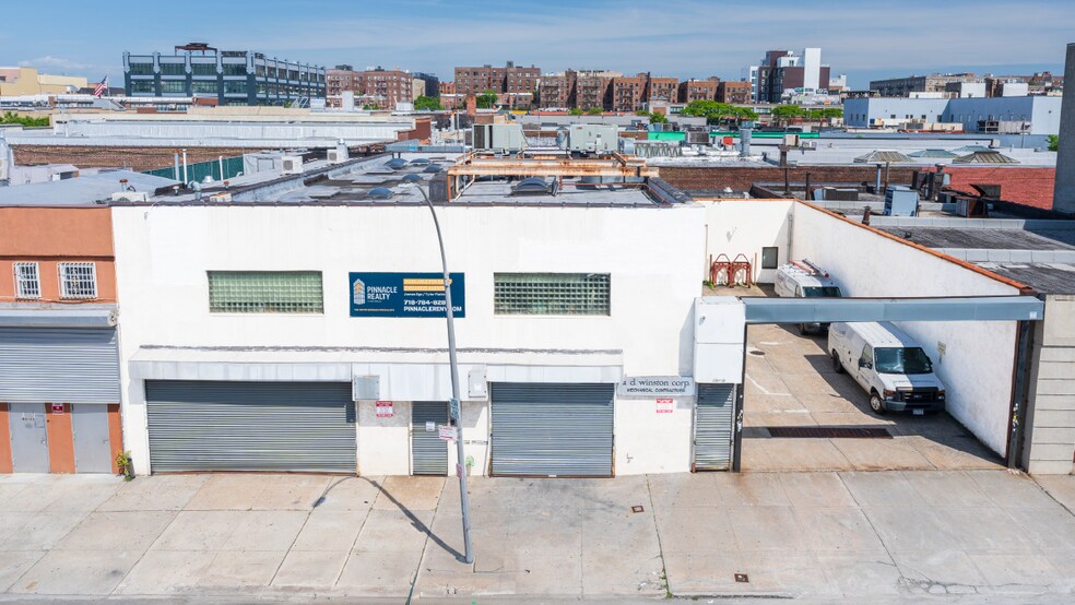 Primary Photo Of 4315 36th St, Long Island City Industrial For Lease