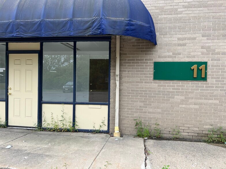 More Photos Of 2710 W Court St, Flint Office For Sale